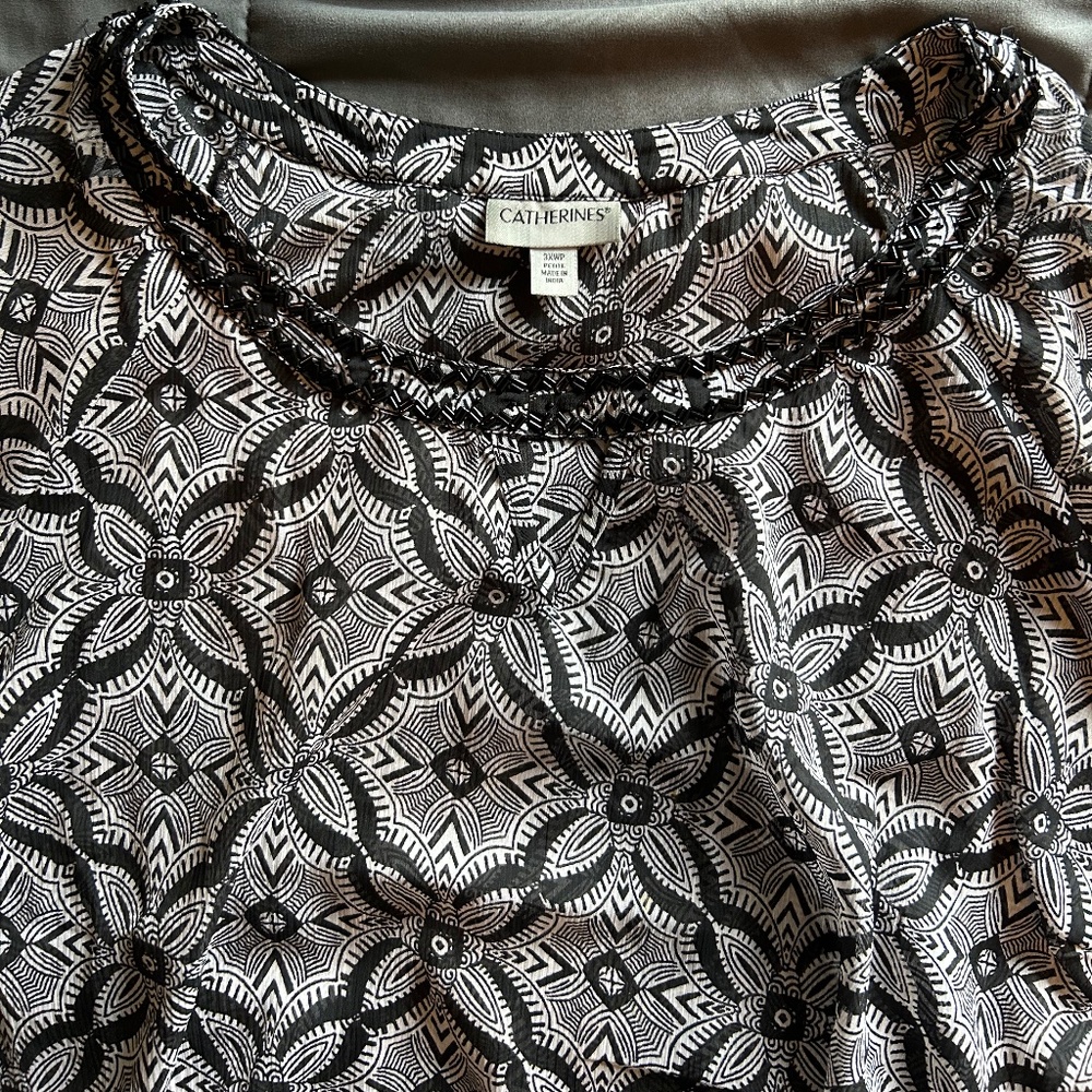 Catherine's 3XP Open Shoulder Tunic - Picture 3 of 5